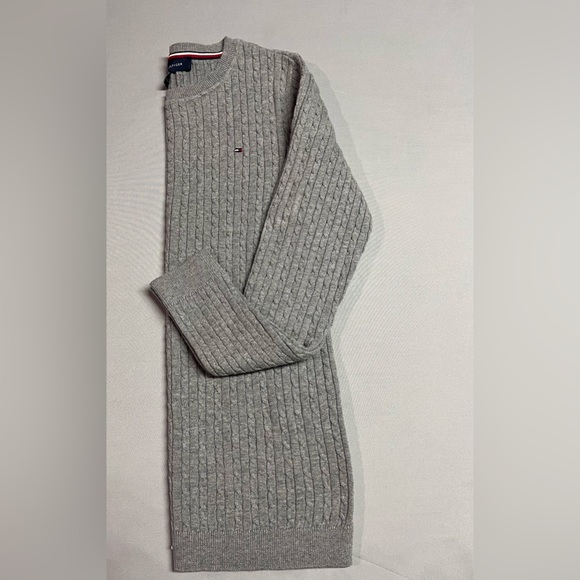 Tommy Hilfiger Women's Cable Knit Sweater NWOT - Picture 4 of 5
